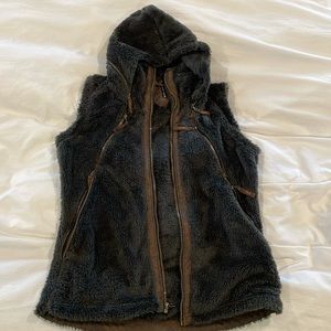 Kuhl women’s hooded vest size Medium